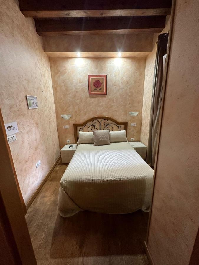 Hostal Segovia Adults Only 외부 사진