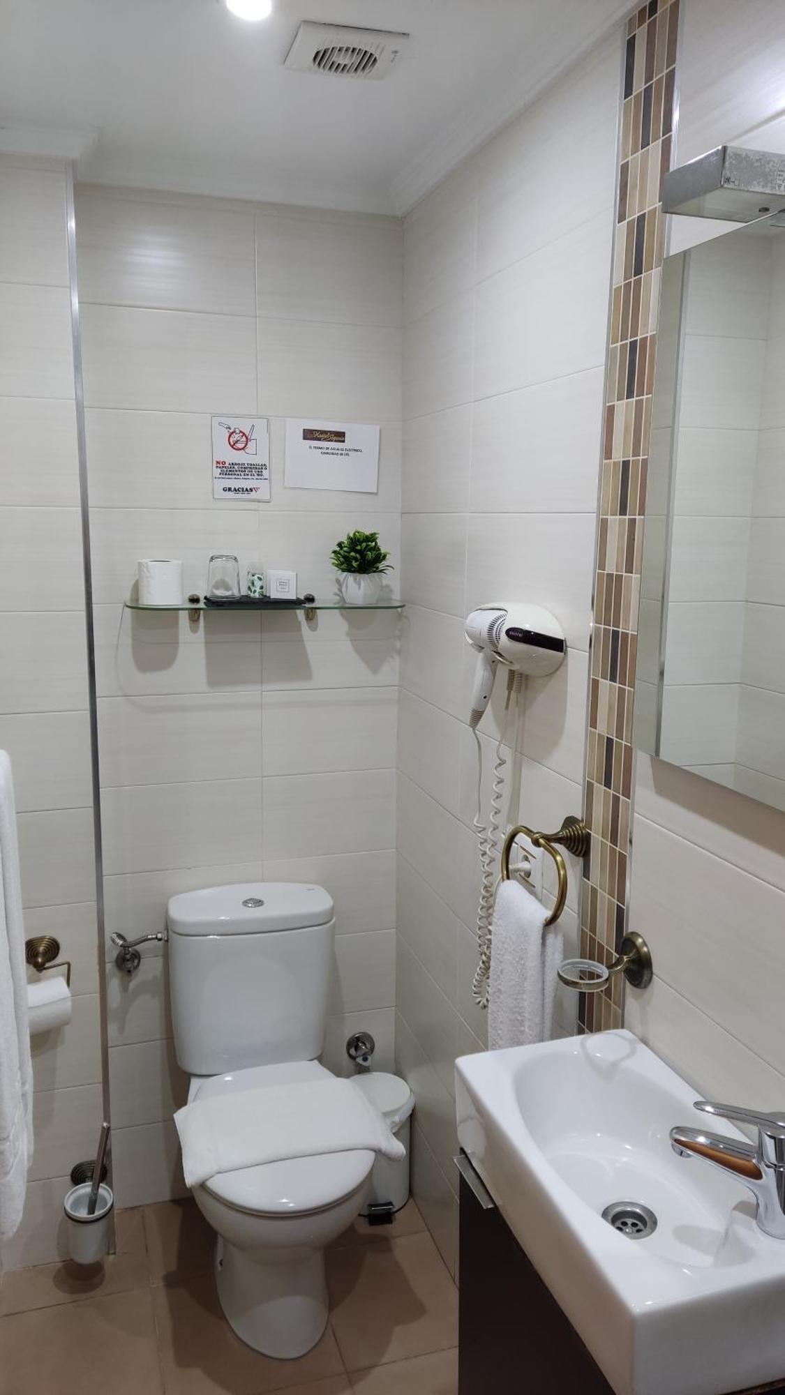 Hostal Segovia Adults Only 객실 사진